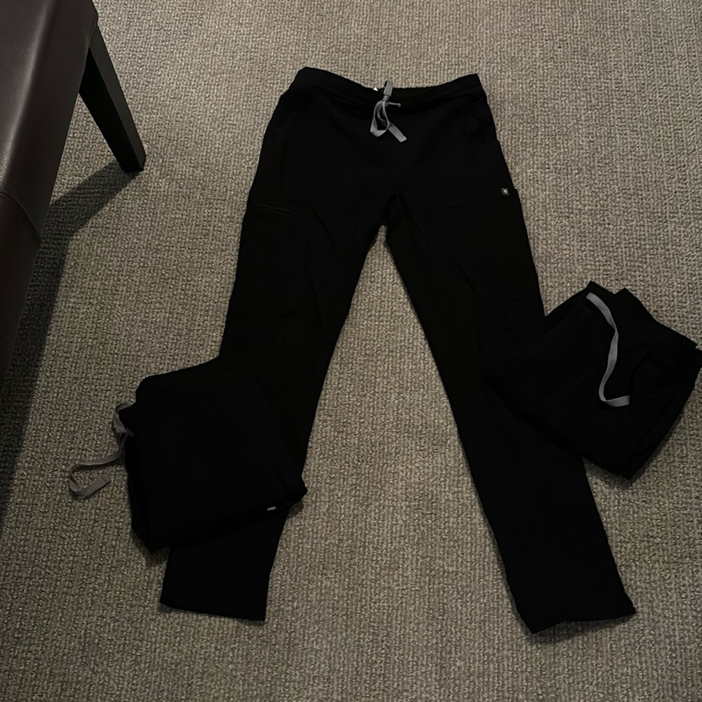 Figs black yola straight leg scrub pants - 3 pairs XS